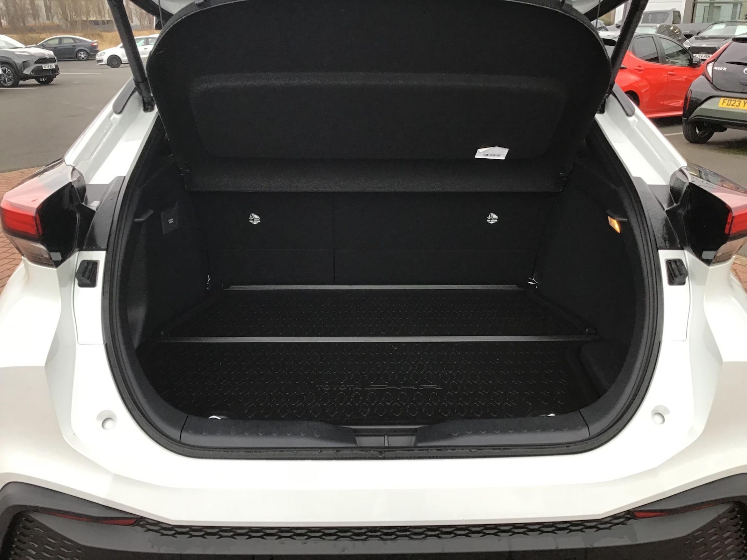 Used Toyota C-HR for sale - 76440589: Photo 12