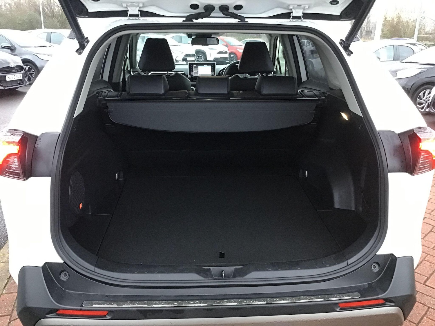 Used Toyota RAV4 2022 for sale - 77074637: Photo 10