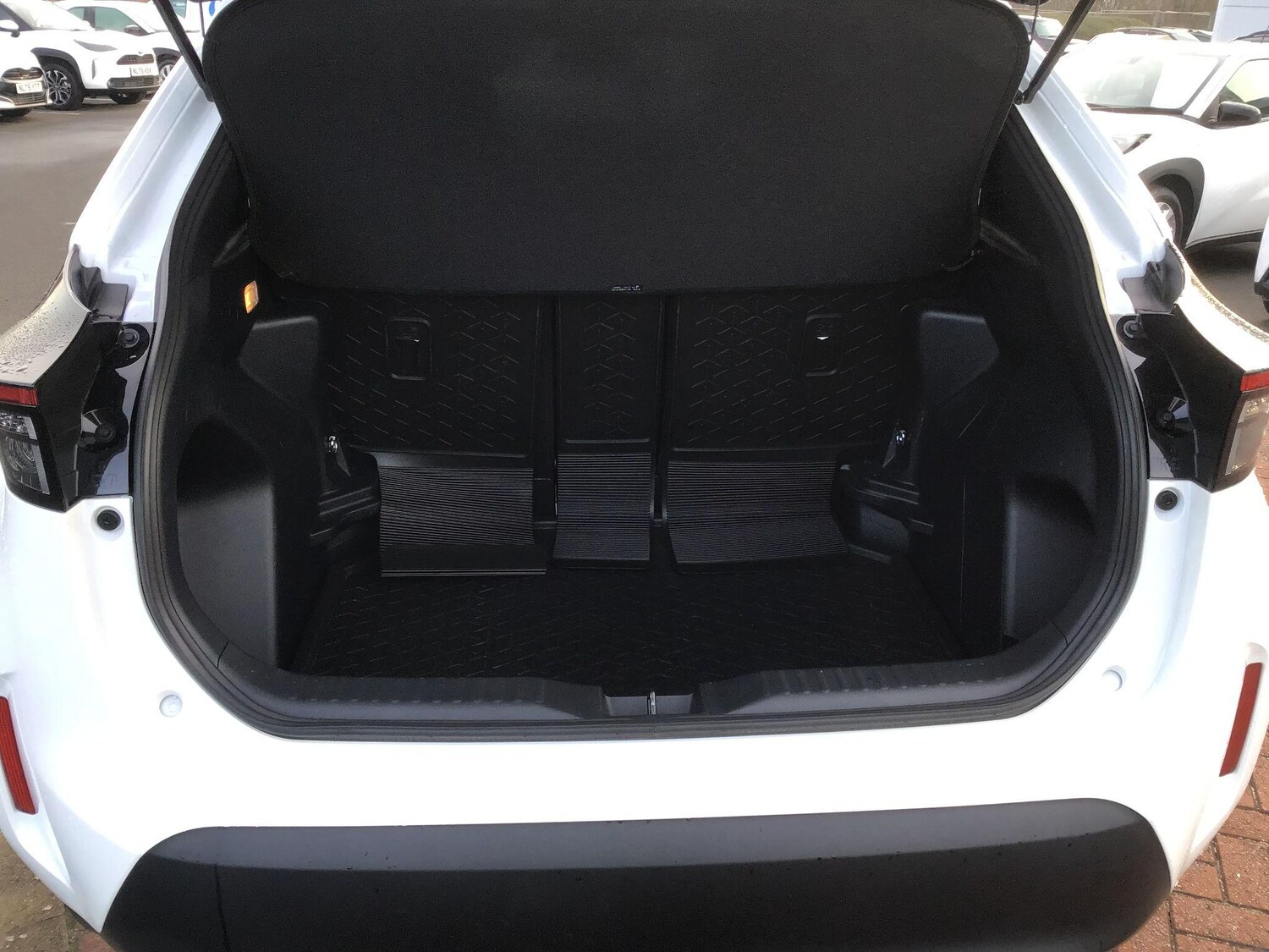 Used Toyota Yaris Cross 2023 for sale - 77495818: Photo 12