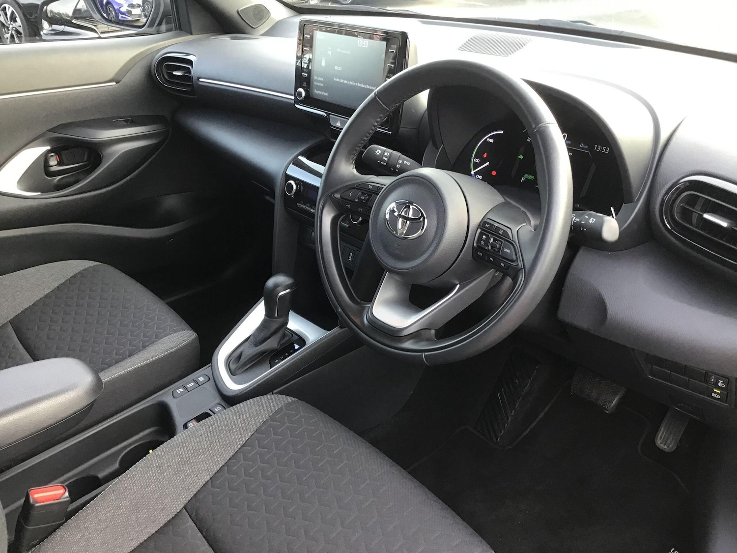 Used Toyota Yaris Cross 2023 for sale - 77495818: Photo 15