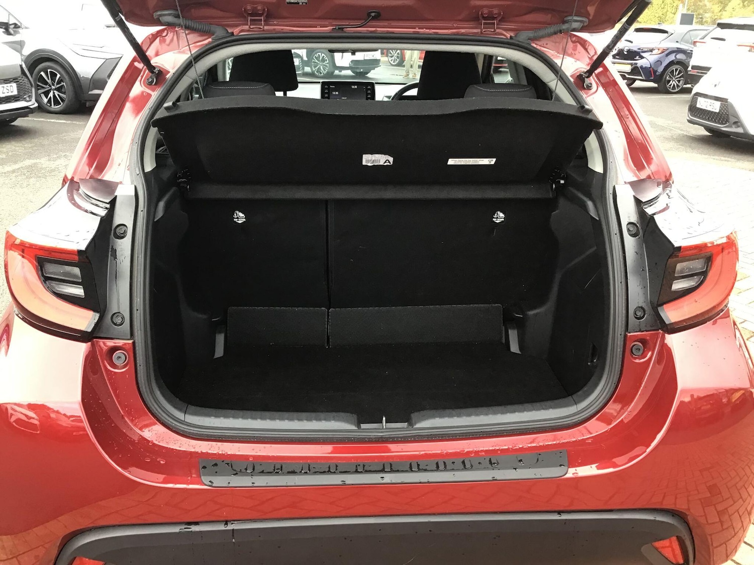 Used Toyota Yaris 2021 for sale - 76349724: Photo 12