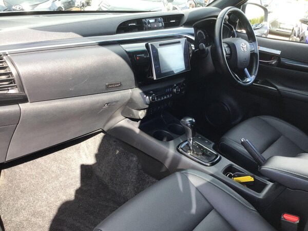 Used Toyota Hilux 2019 for sale - 76020819: Photo 13
