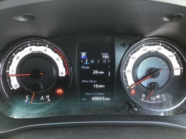 Used Toyota Hilux 2019 for sale - 76020819: Photo 19