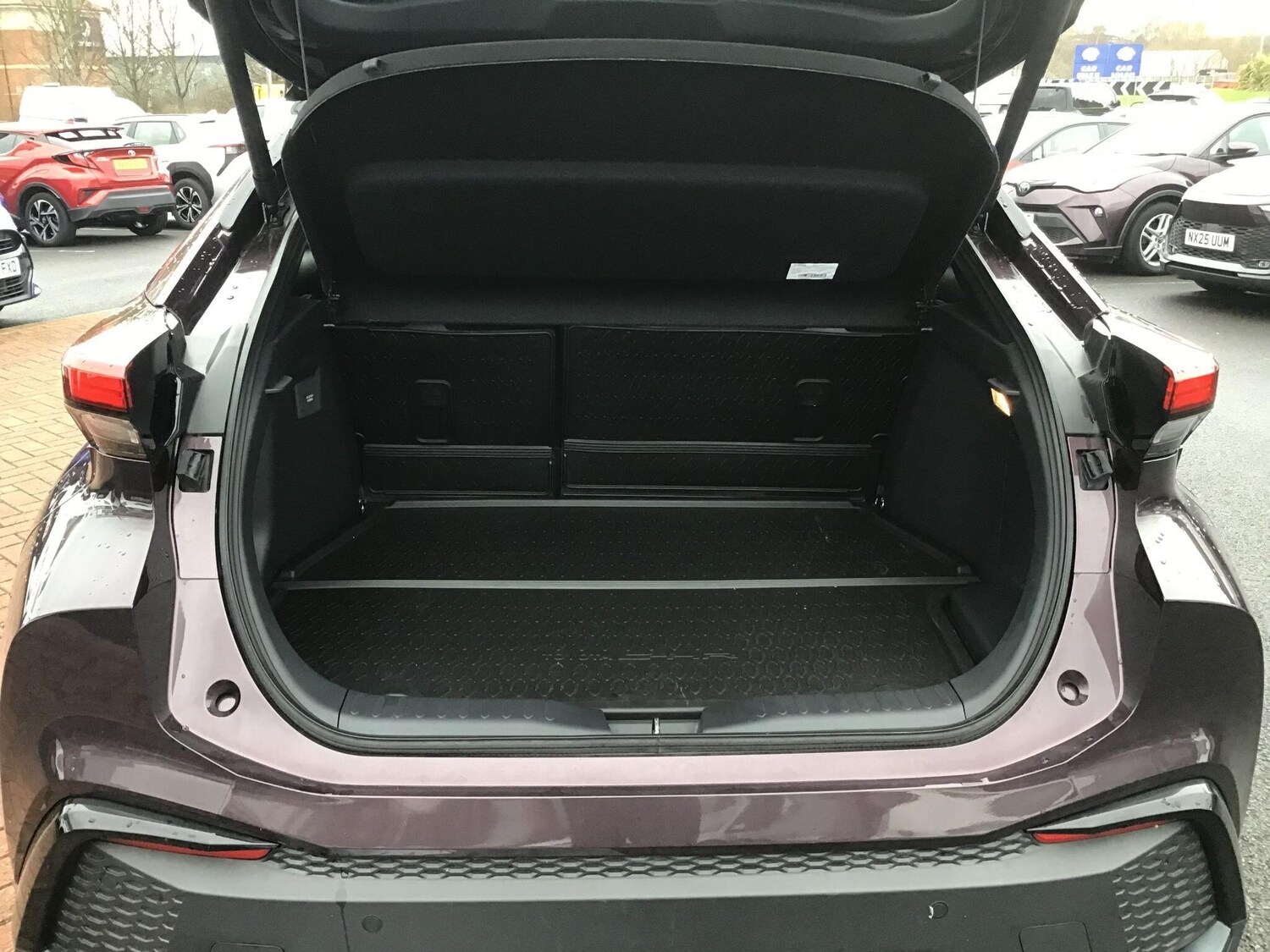 Used Toyota C-HR 2025 for sale - 77496985: Photo 12