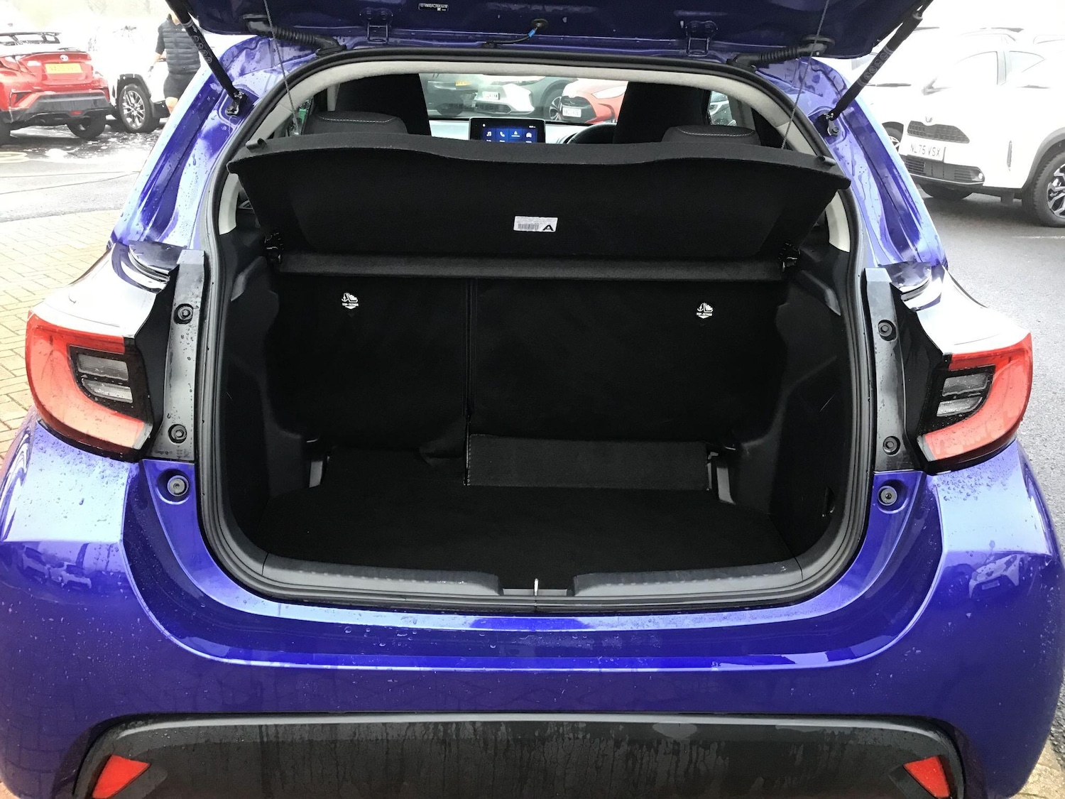 Used Toyota Yaris 2024 for sale - 77439953: Photo 12