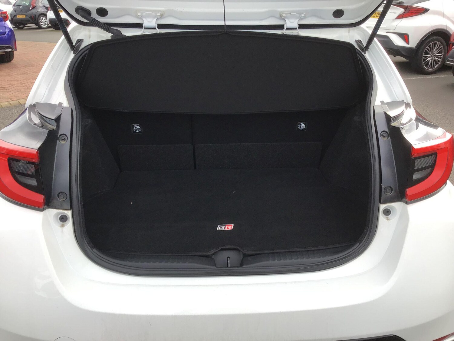 Used Toyota Yaris 2024 for sale - 77683600: Photo 12