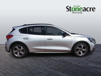 Used Ford Focus 2020 for sale - 78752301: Photo