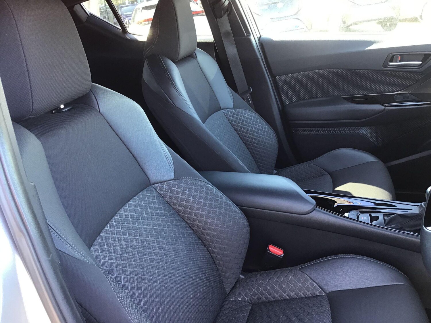 Used Toyota C-HR 2022 for sale - 78170884: Photo 17