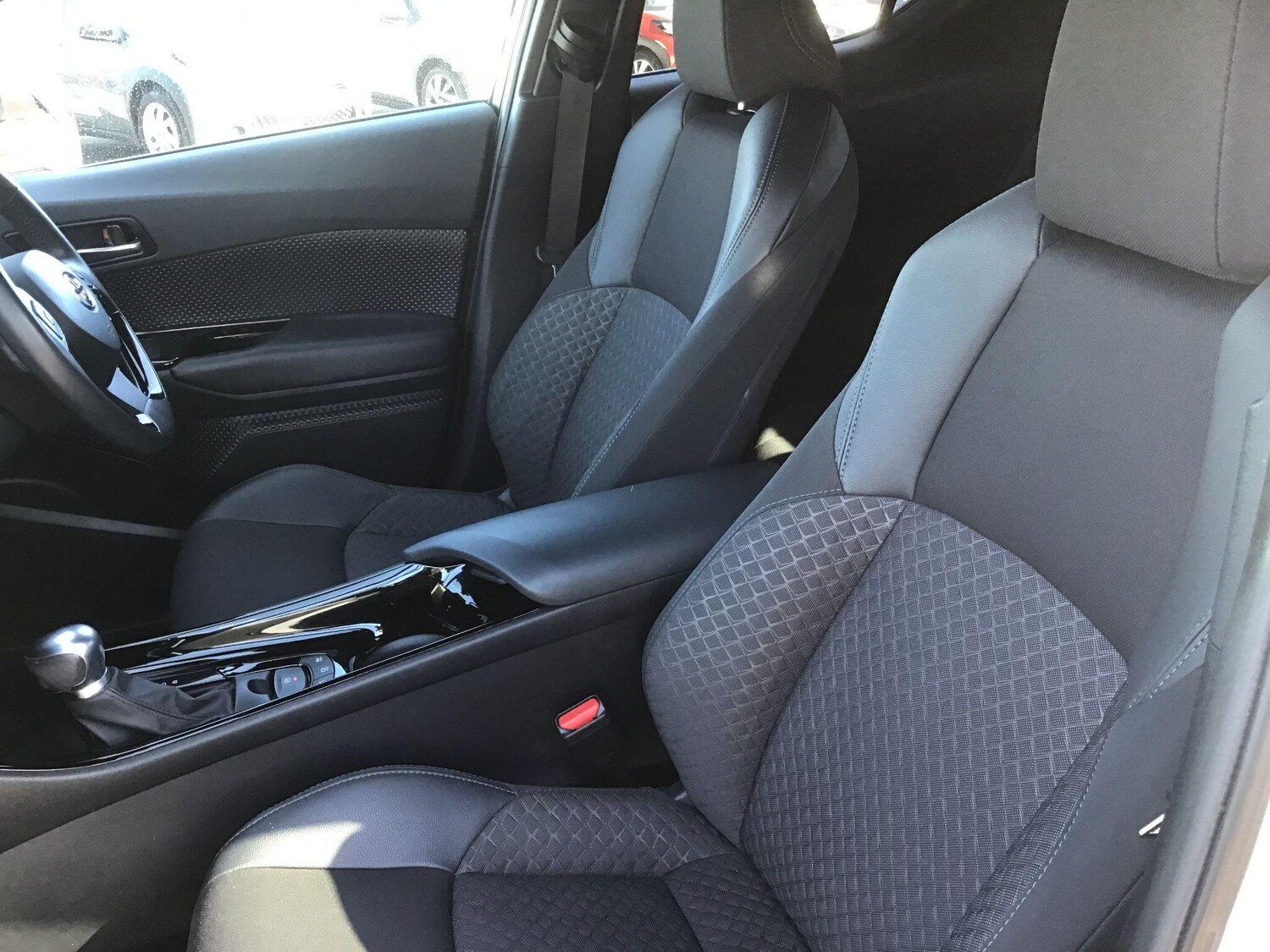 Used Toyota C-HR 2022 for sale - 78170884: Photo 18