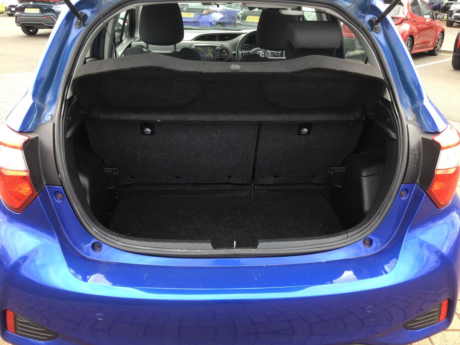 Used Toyota Yaris 2019 for sale - 78127301: Photo 19