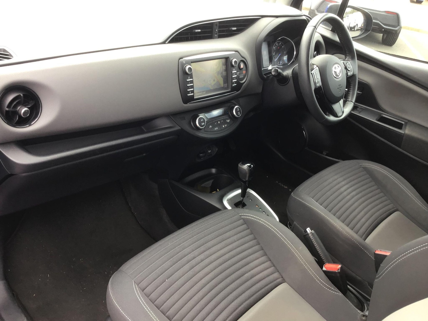 Used Toyota Yaris 2019 for sale - 78127301: Photo 5