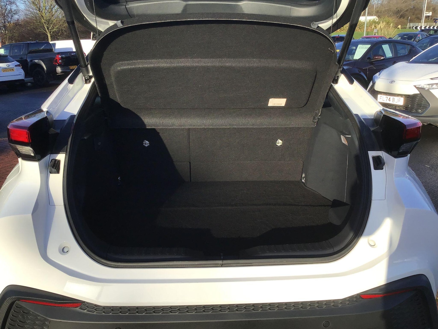 Used Toyota C-HR 2024 for sale - 77109124: Photo 12