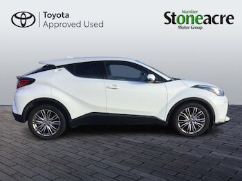Used Toyota C-HR 2023 for sale - 76996805: Photo