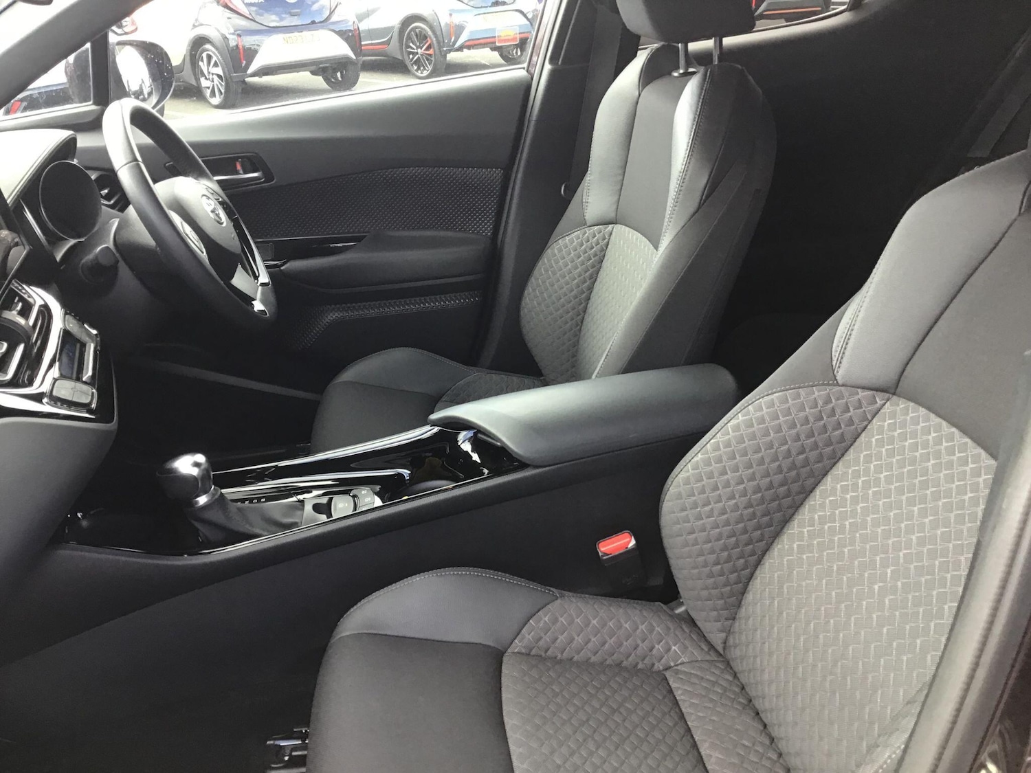 Used Toyota C-HR 2023 for sale - 78127304: Photo 17