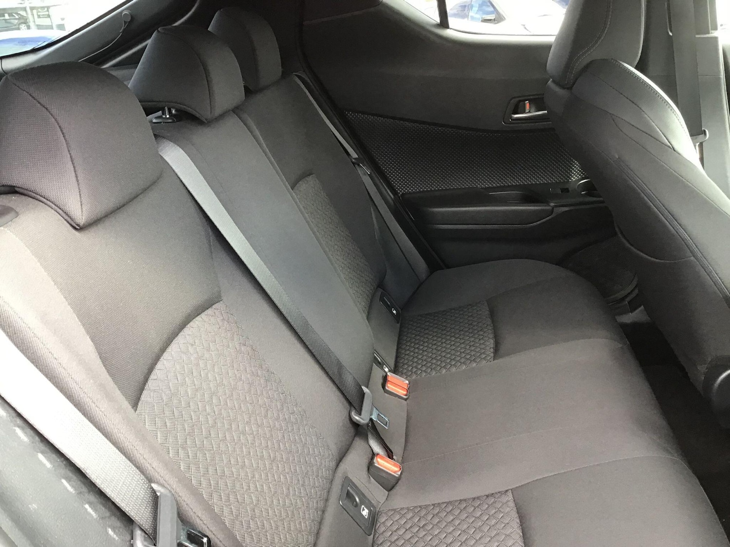 Used Toyota C-HR 2023 for sale - 78127304: Photo 18