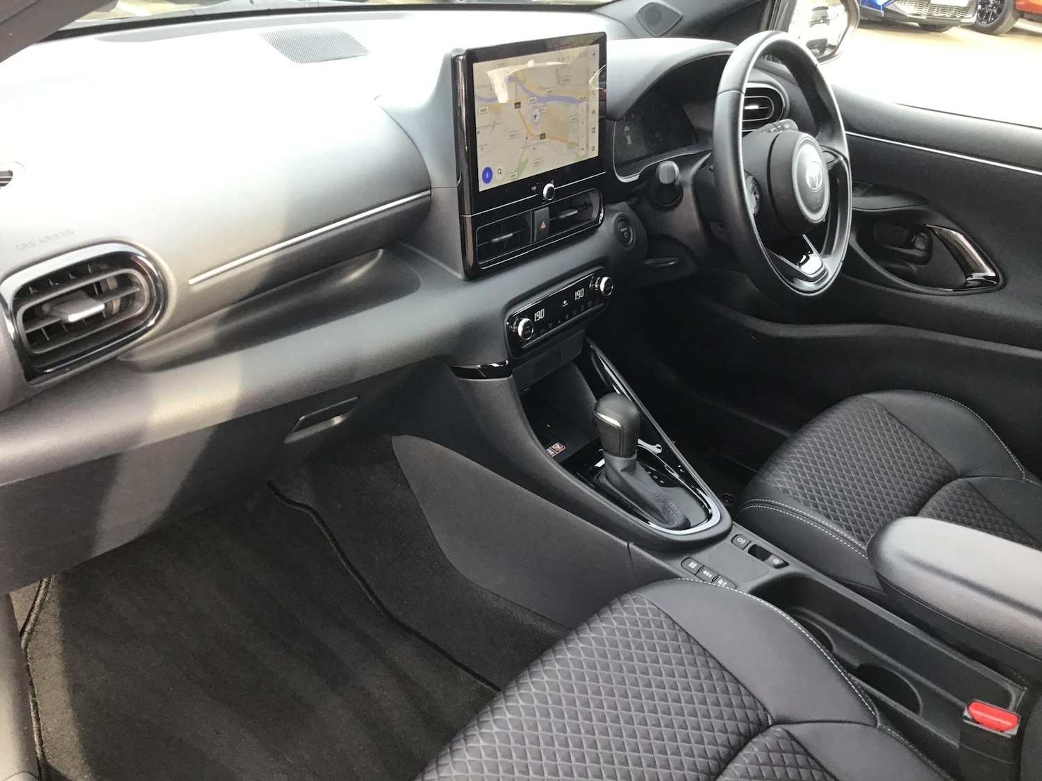 Used Toyota Yaris for sale - 77957289: Photo 5