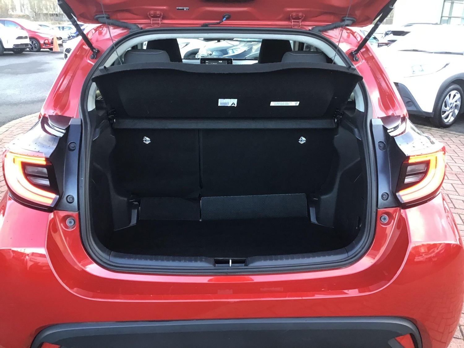 Used Toyota Yaris for sale - 77484571: Photo 12