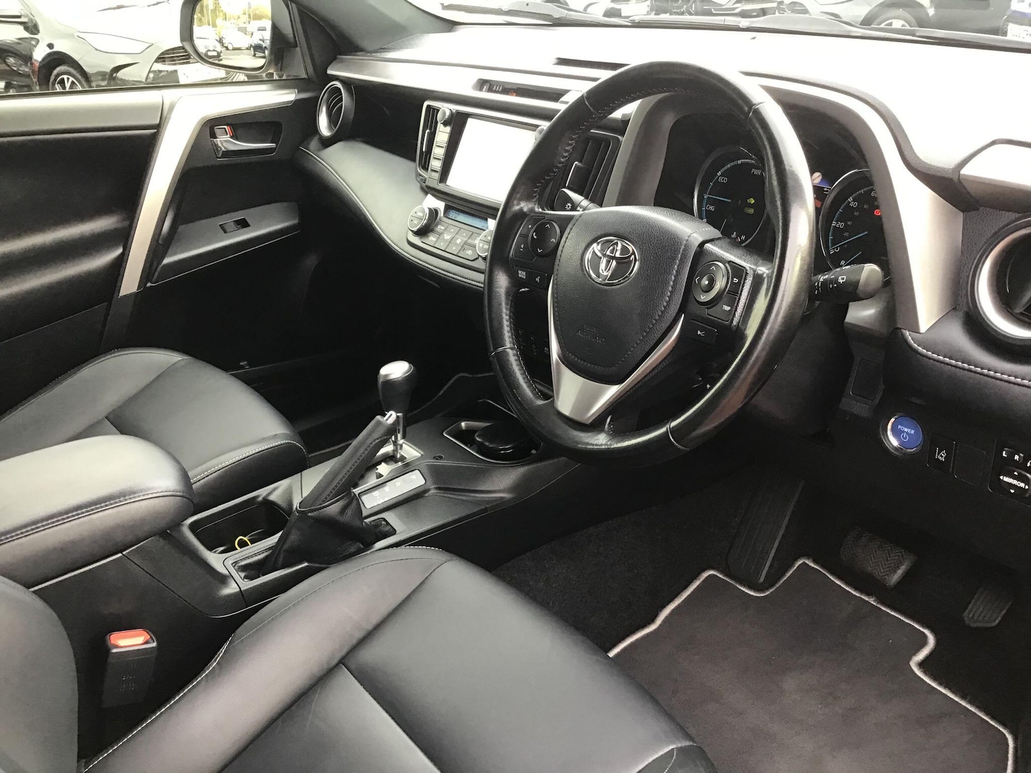 Used Toyota RAV4 2018 for sale - 76513086: Photo 15