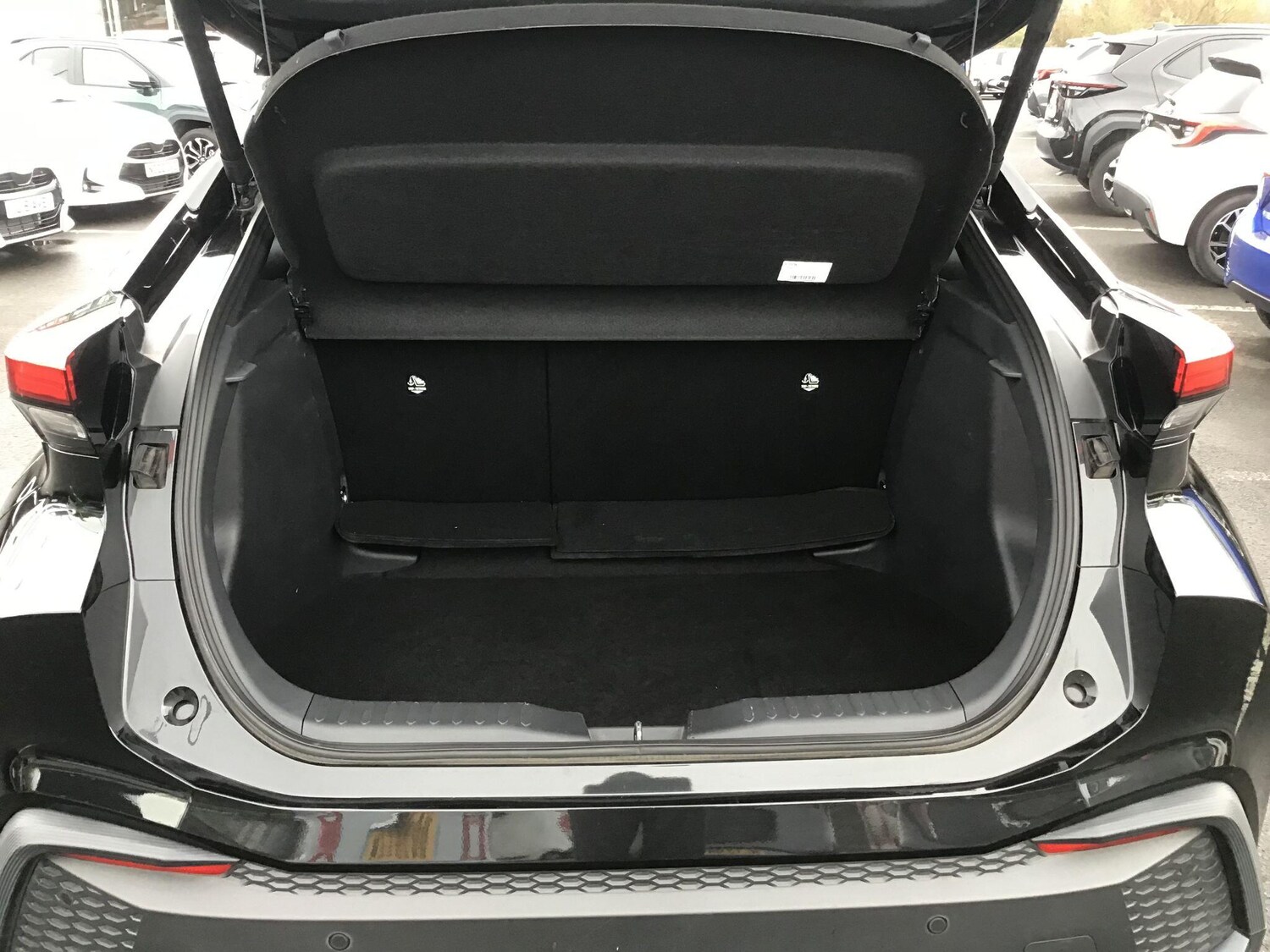 Used Toyota C-HR 2025 for sale - 77710410: Photo 12