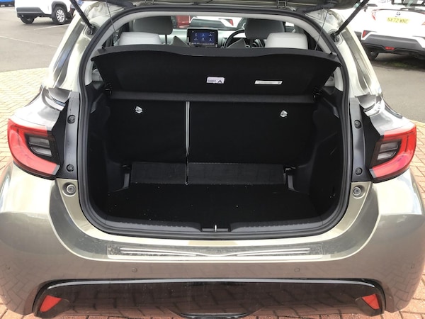 Used Toyota Yaris 2022 for sale - 76108518: Photo 12