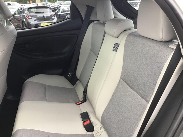 Used Toyota Yaris 2022 for sale - 76108518: Photo 21