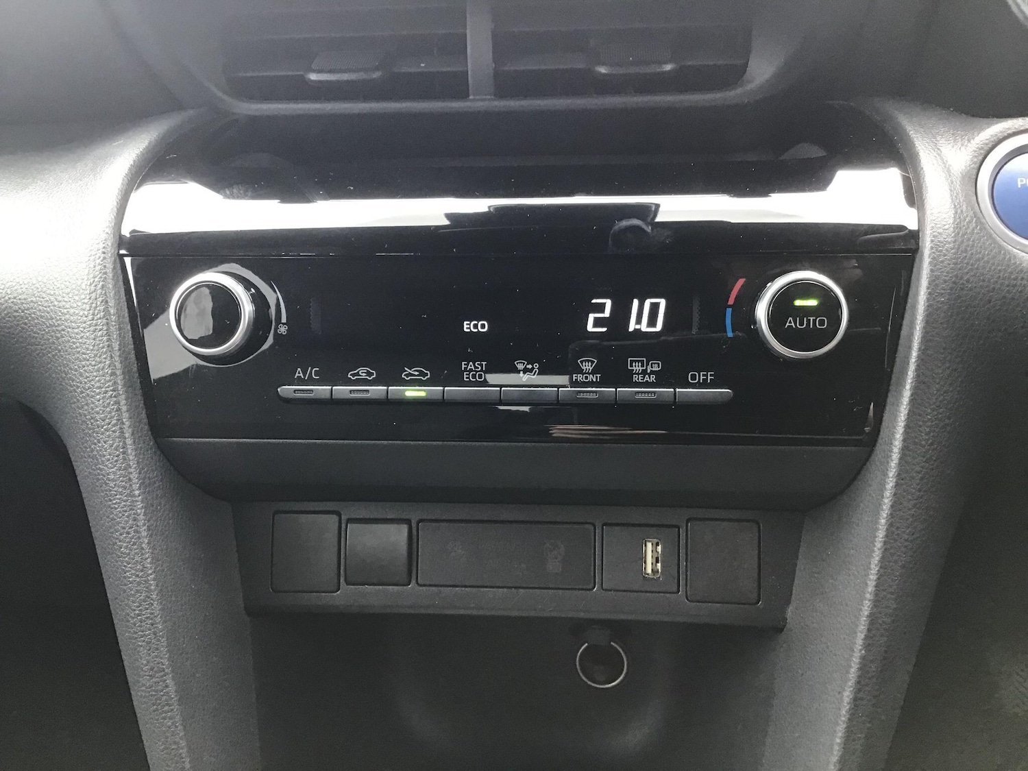 Used Toyota Yaris Cross 2024 for sale - 78116080: Photo 12