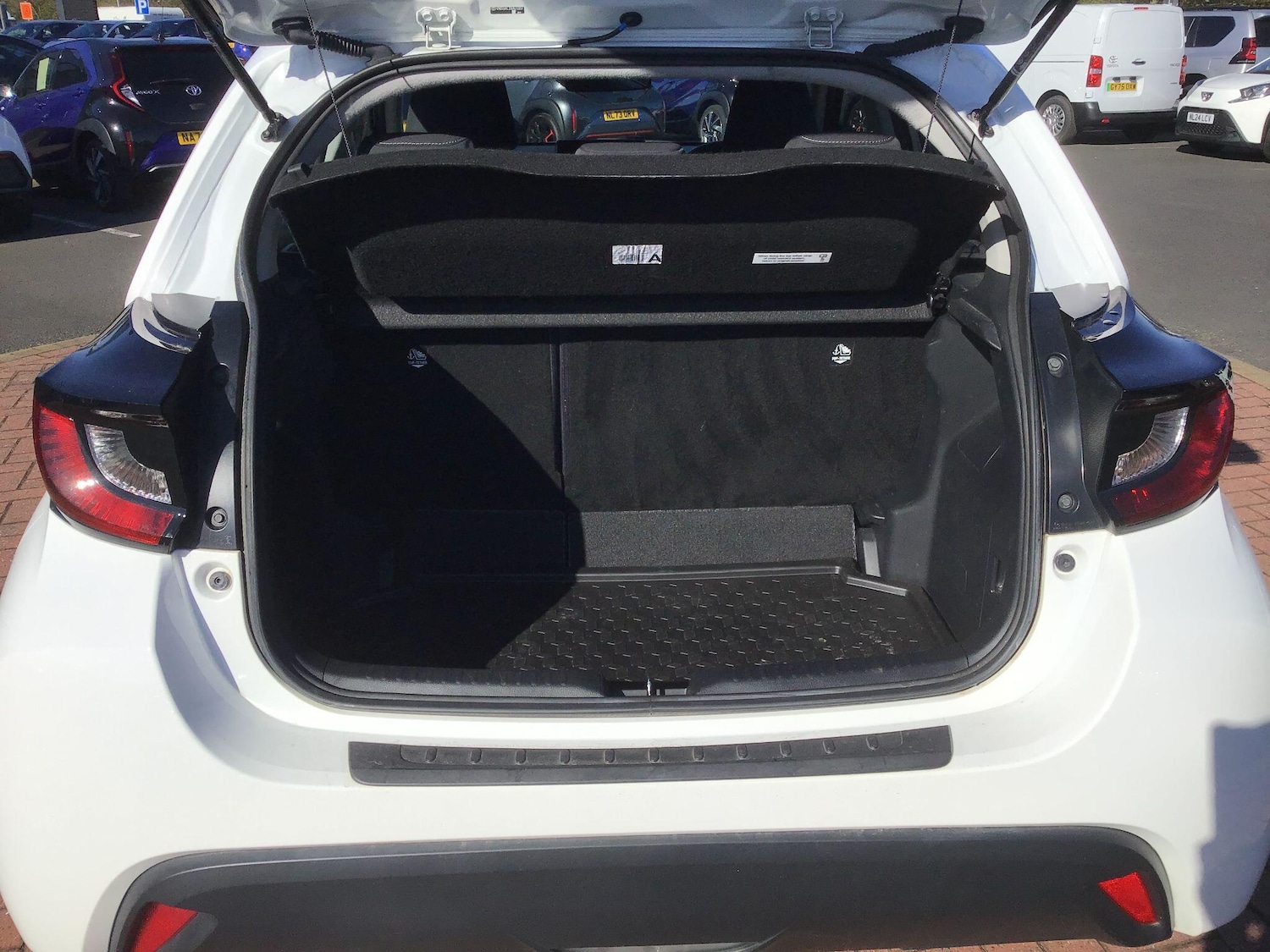 Used Toyota Yaris for sale - 78116517: Photo 21