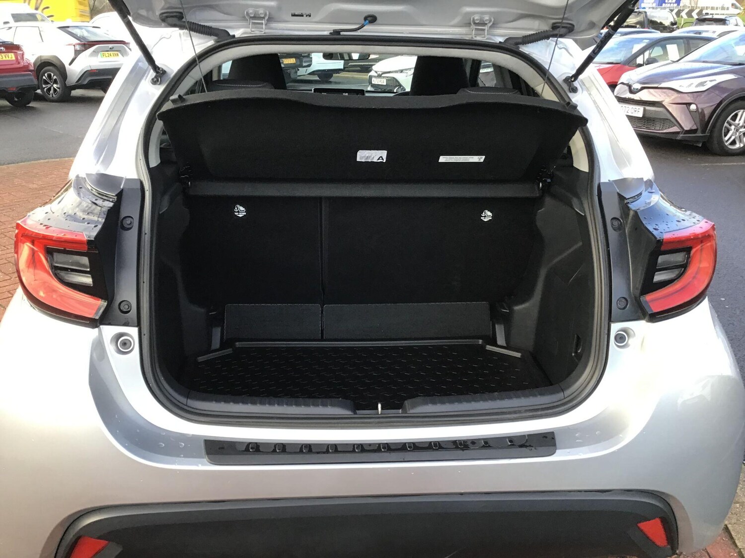 Used Toyota Yaris 2023 for sale - 77496080: Photo 12