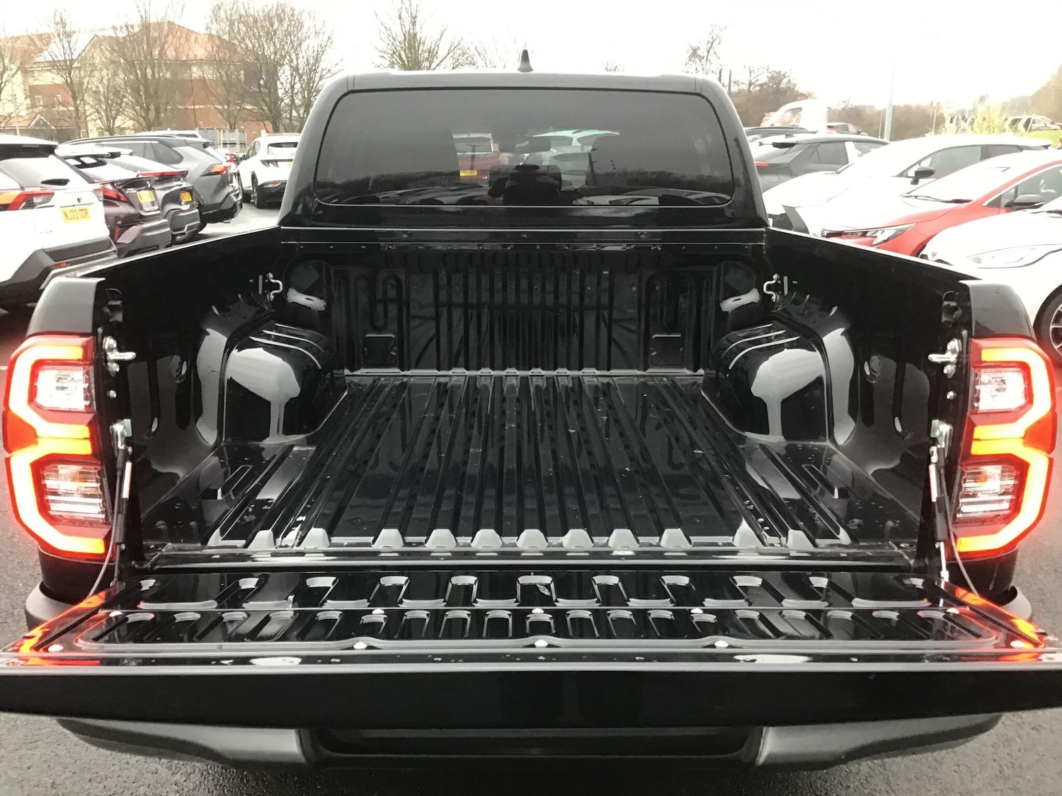 Used Toyota Hilux for sale - 77304931: Photo 10