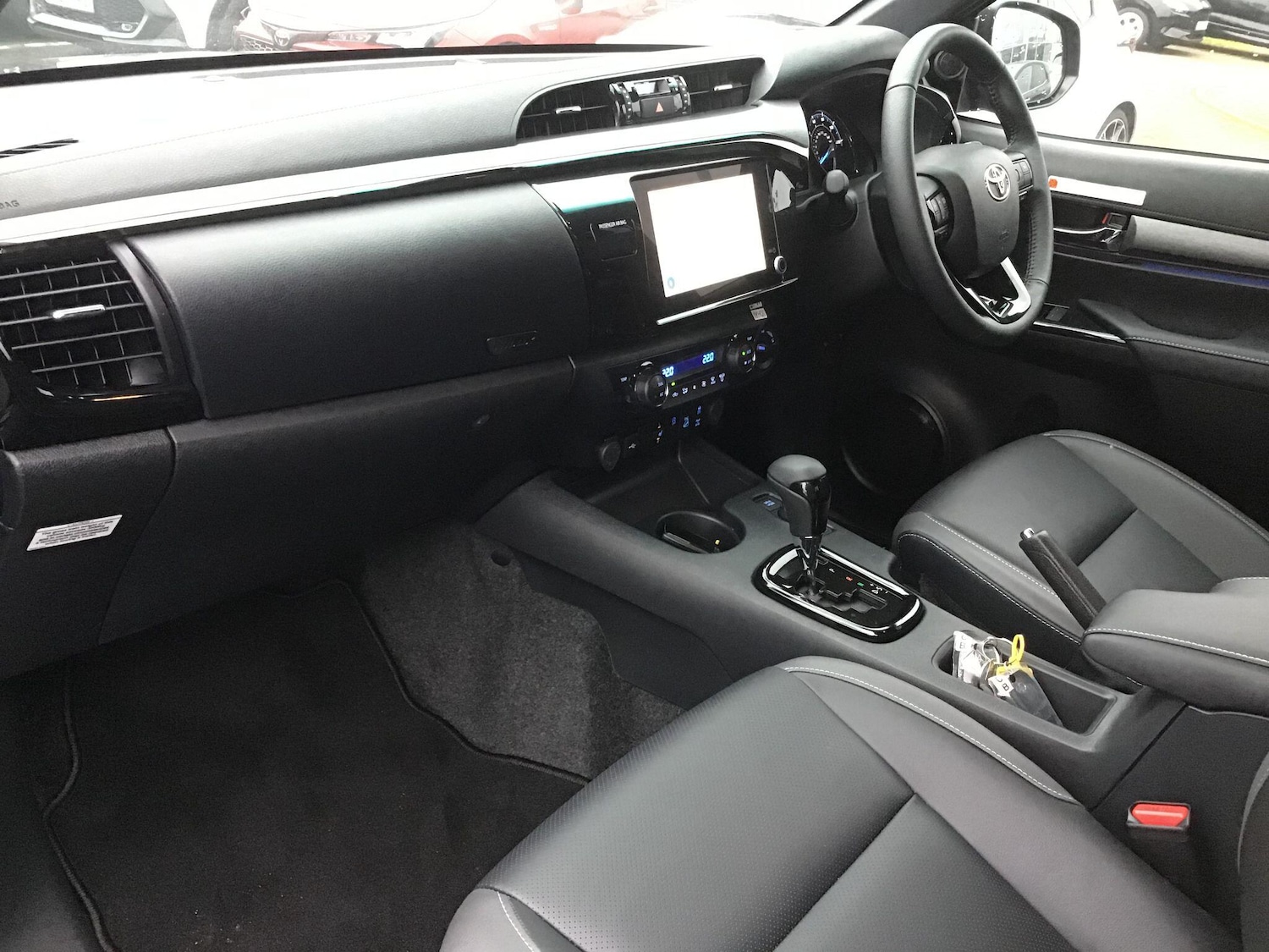 Used Toyota Hilux for sale - 77304931: Photo 11