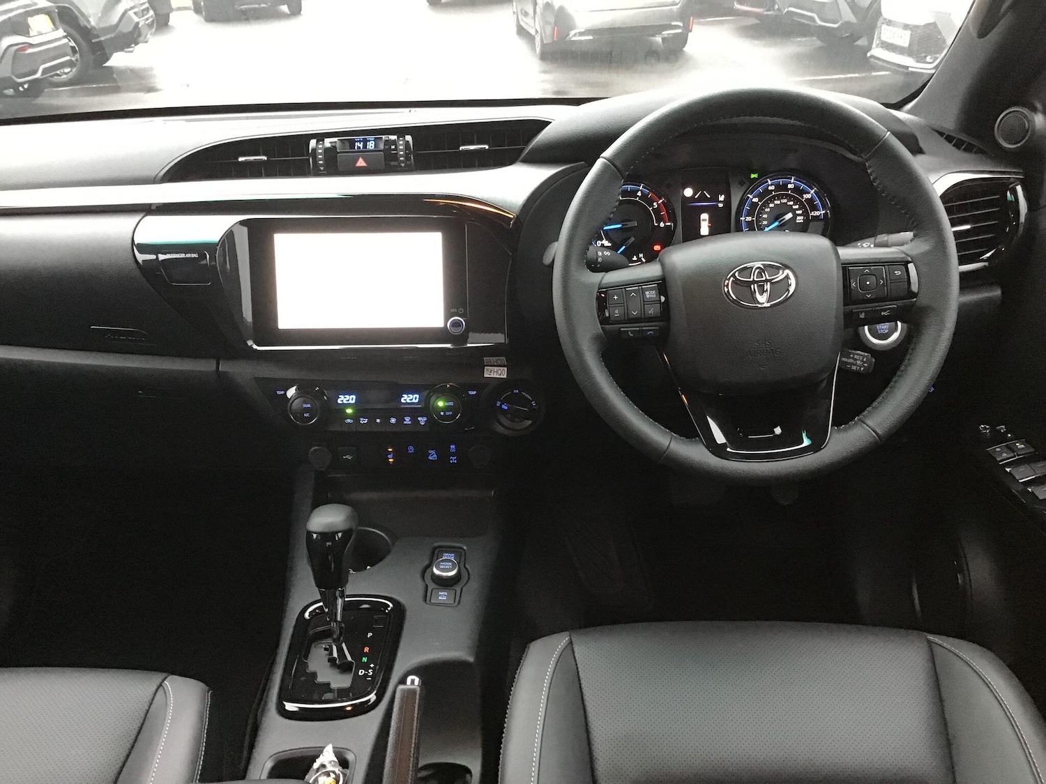 Used Toyota Hilux for sale - 77304931: Photo 12