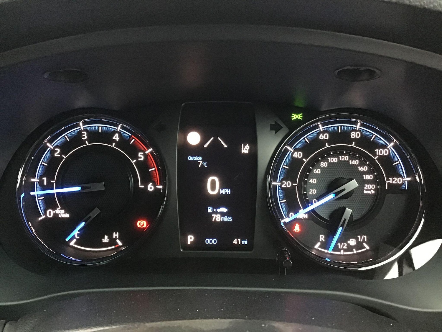 Used Toyota Hilux for sale - 77304931: Photo 17