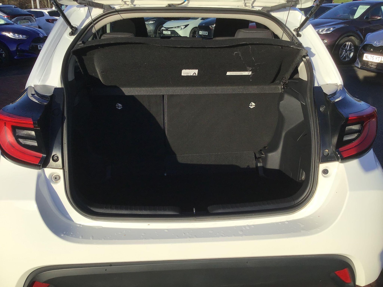 Used Toyota Yaris 2023 for sale - 77057383: Photo 12