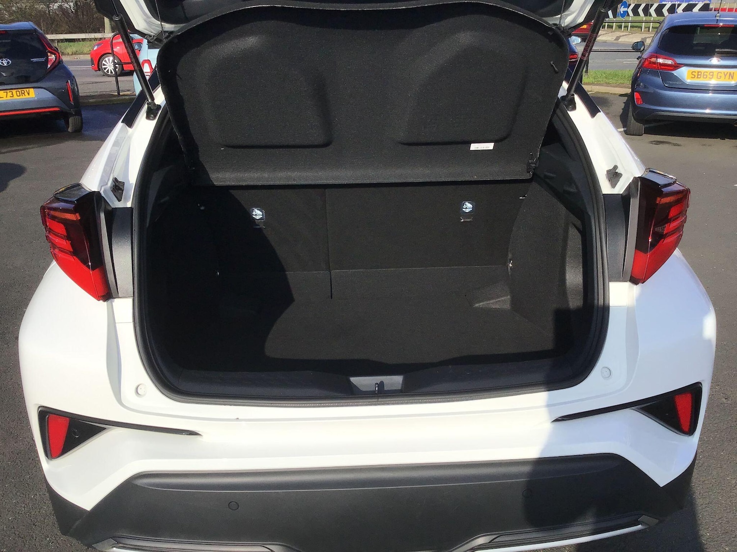 Used Toyota C-HR 2023 for sale - 77769500: Photo 15