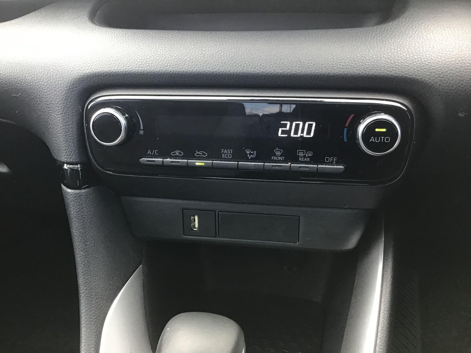 Used Toyota Yaris for sale - 77809151: Photo 12