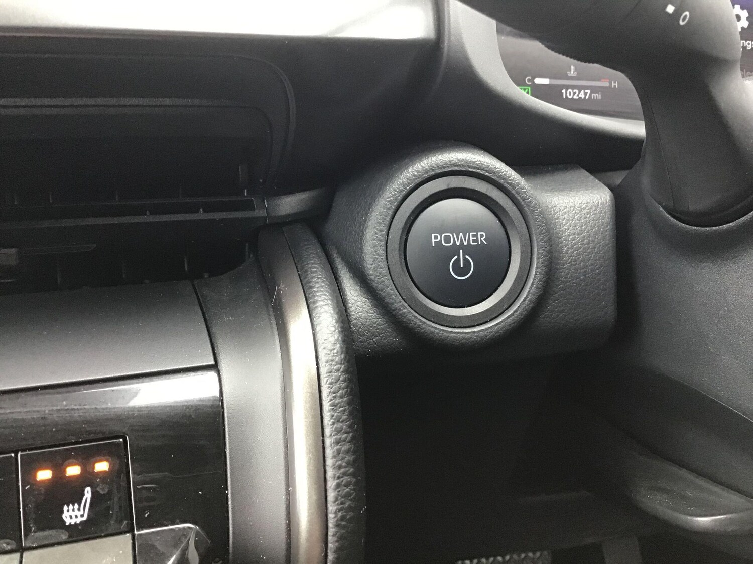 Used Toyota C-HR 2025 for sale - 78204164: Photo 12