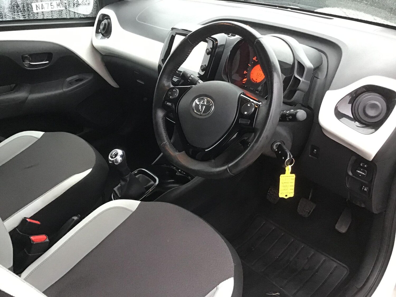 Used Toyota AYGO 2017 for sale - 76800894: Photo 15
