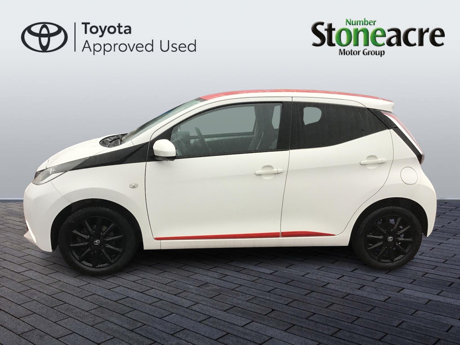 Used Toyota AYGO 2017 for sale - 76800894: Photo 8