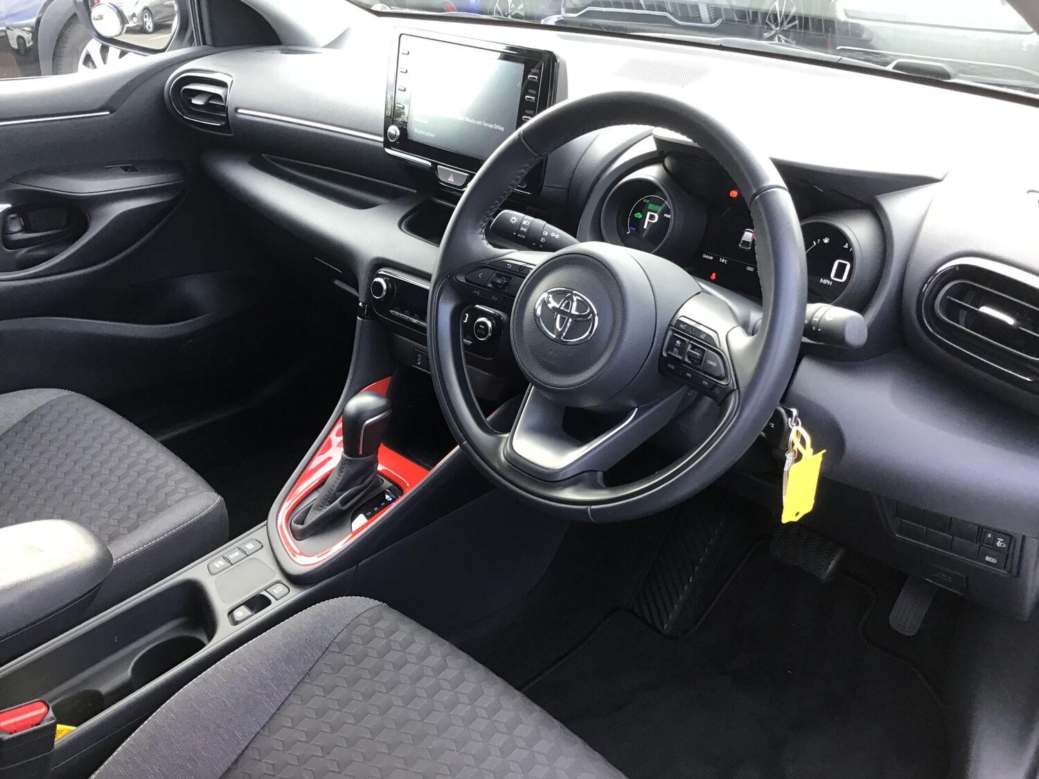 Used Toyota Yaris 2022 for sale - 76633770: Photo 15