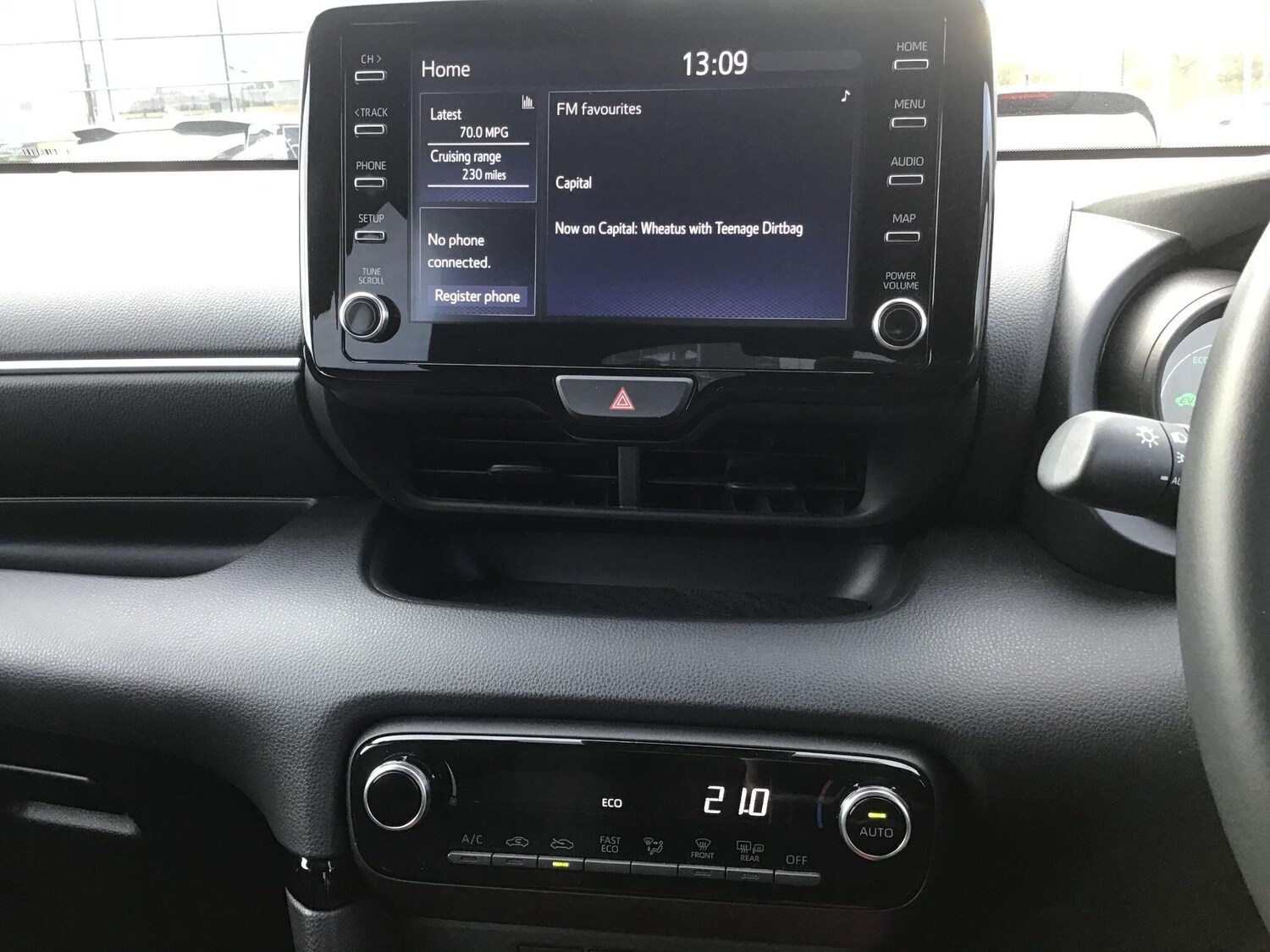 Used Toyota Yaris 2022 for sale - 76633770: Photo 16