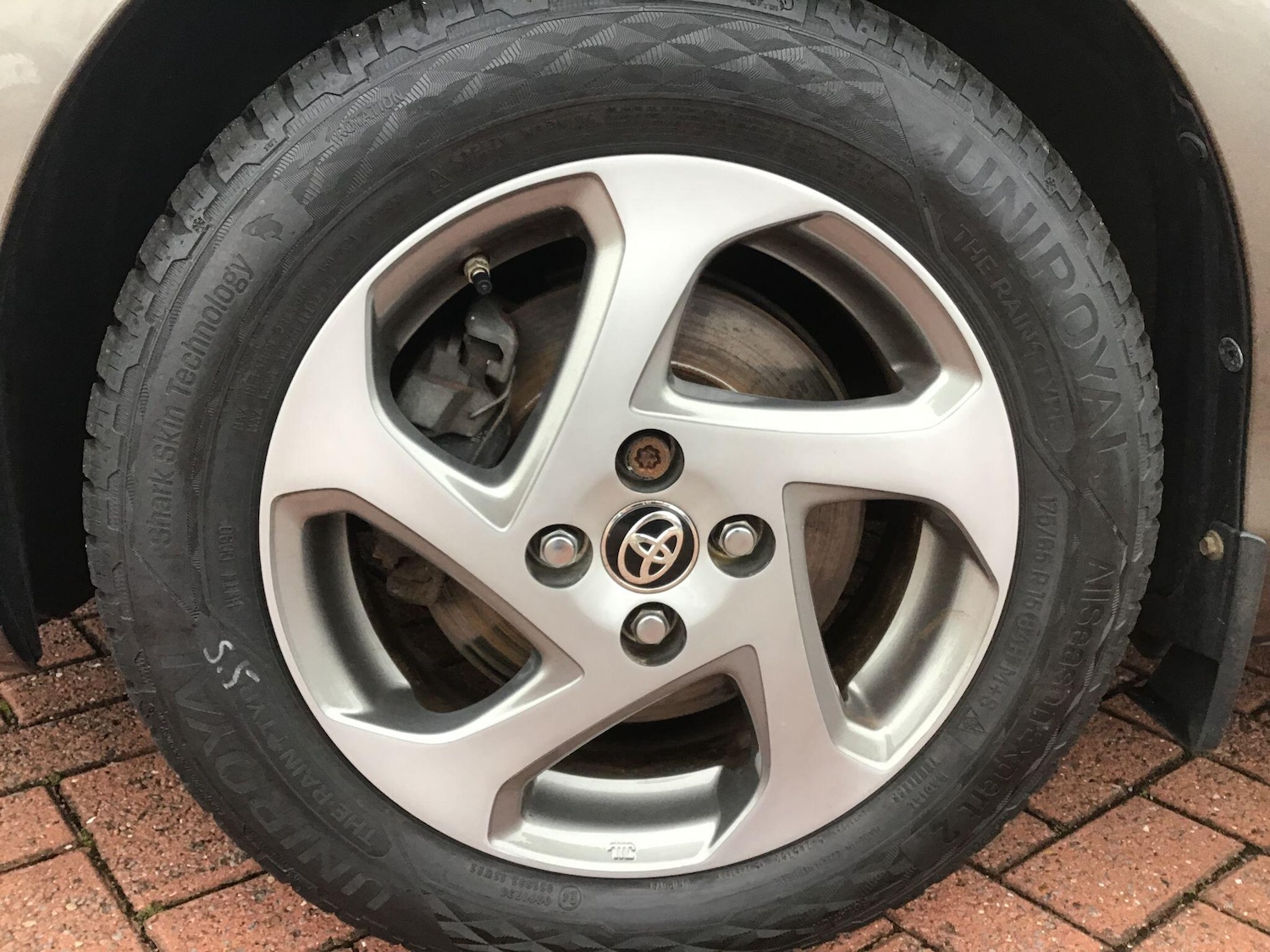 Used Toyota Yaris 2017 for sale - 76562301: Photo 11