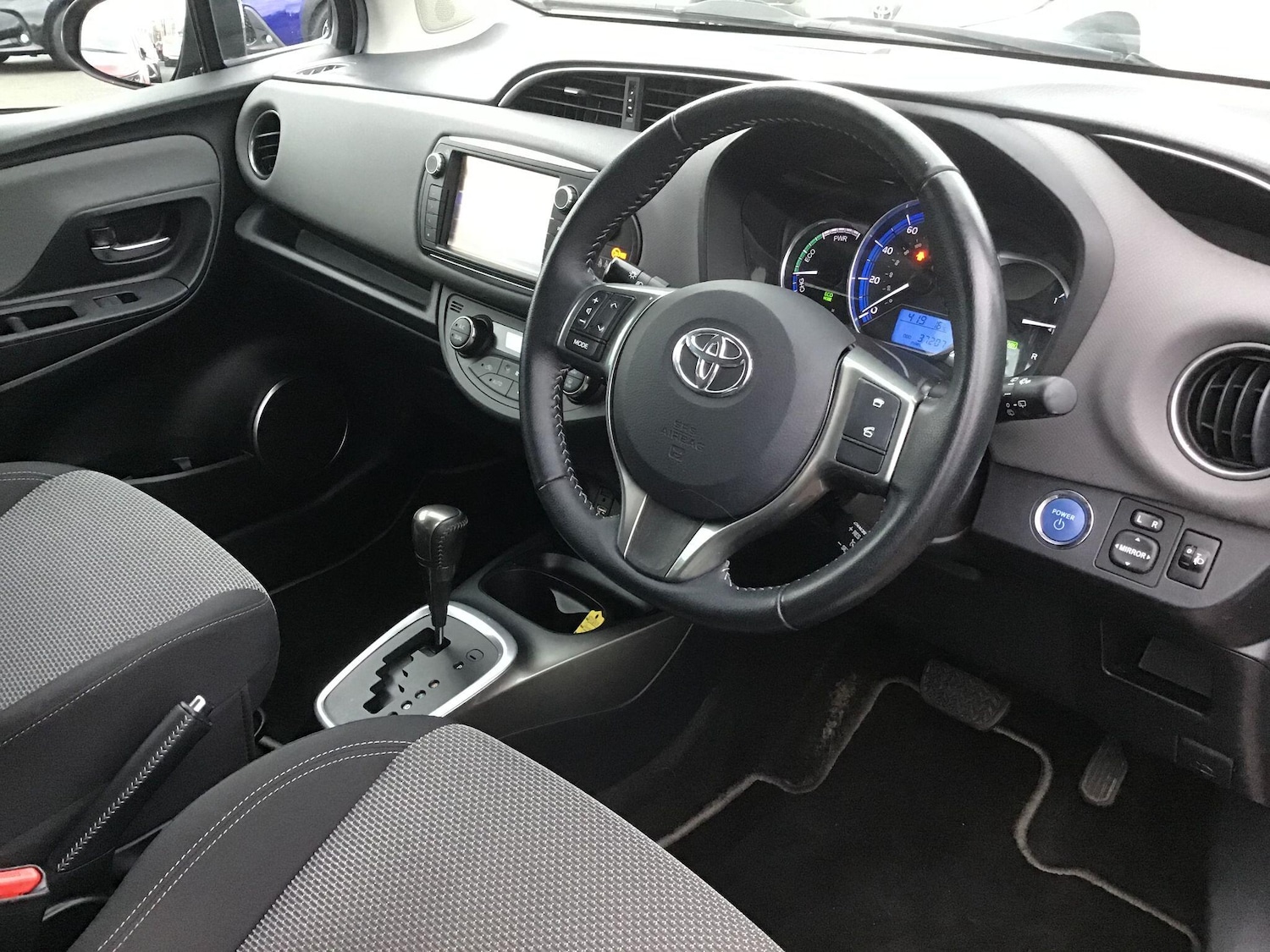 Used Toyota Yaris 2017 for sale - 76562301: Photo 15