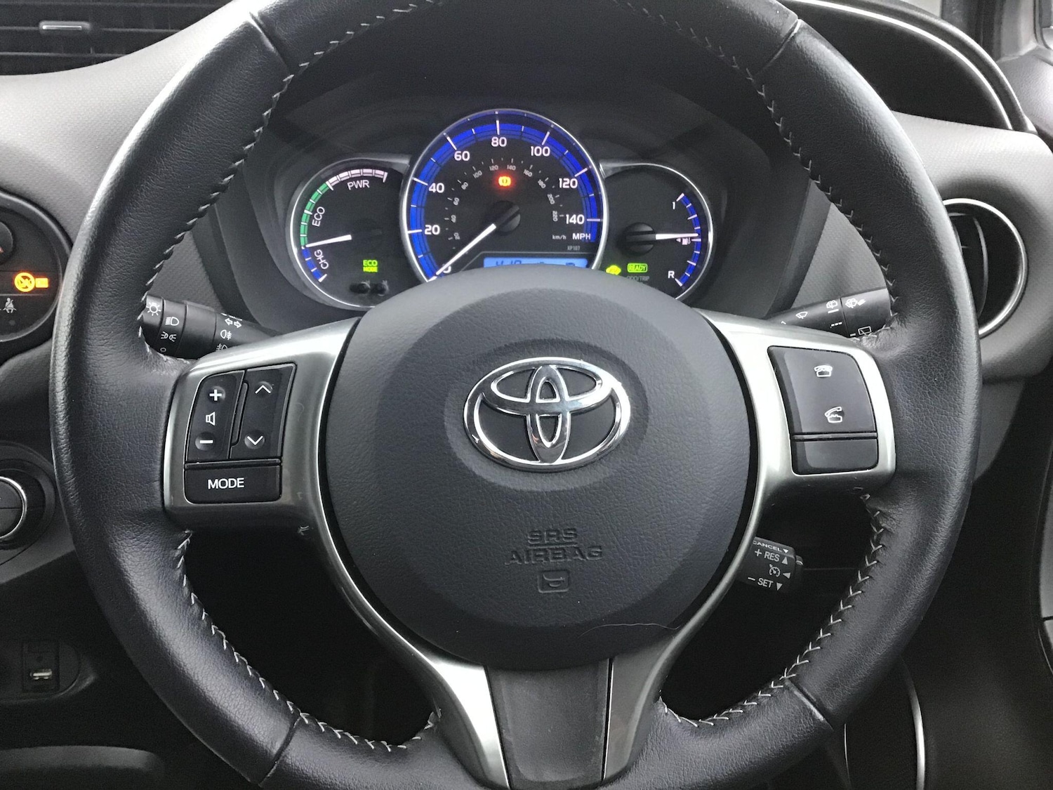 Used Toyota Yaris 2017 for sale - 76562301: Photo 17