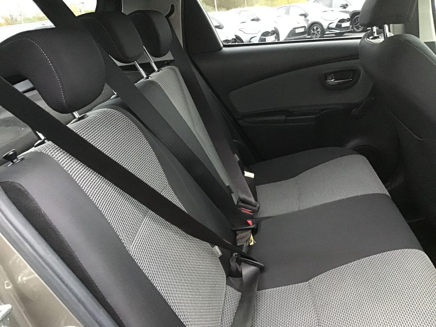 Used Toyota Yaris 2017 for sale - 76562301: Photo 19