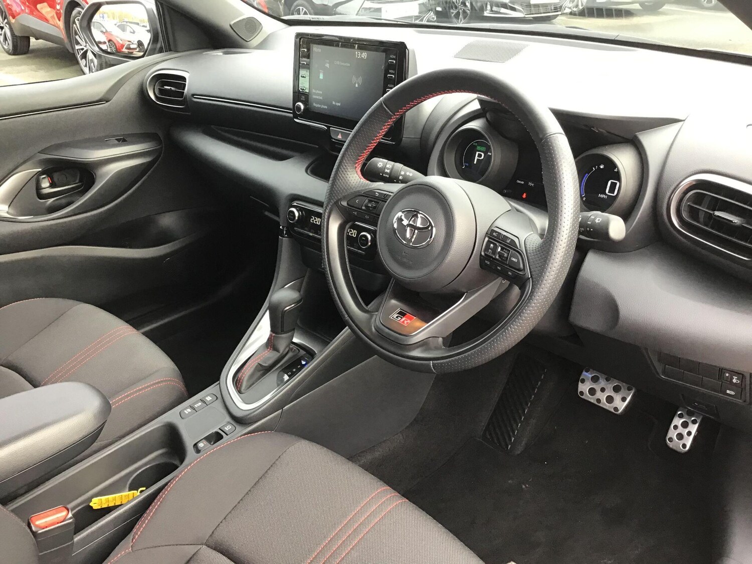 Used Toyota Yaris 2024 for sale - 76573605: Photo 15