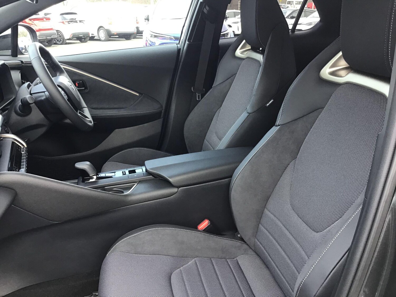 Used Toyota C-HR for sale - 77808858: Photo 18