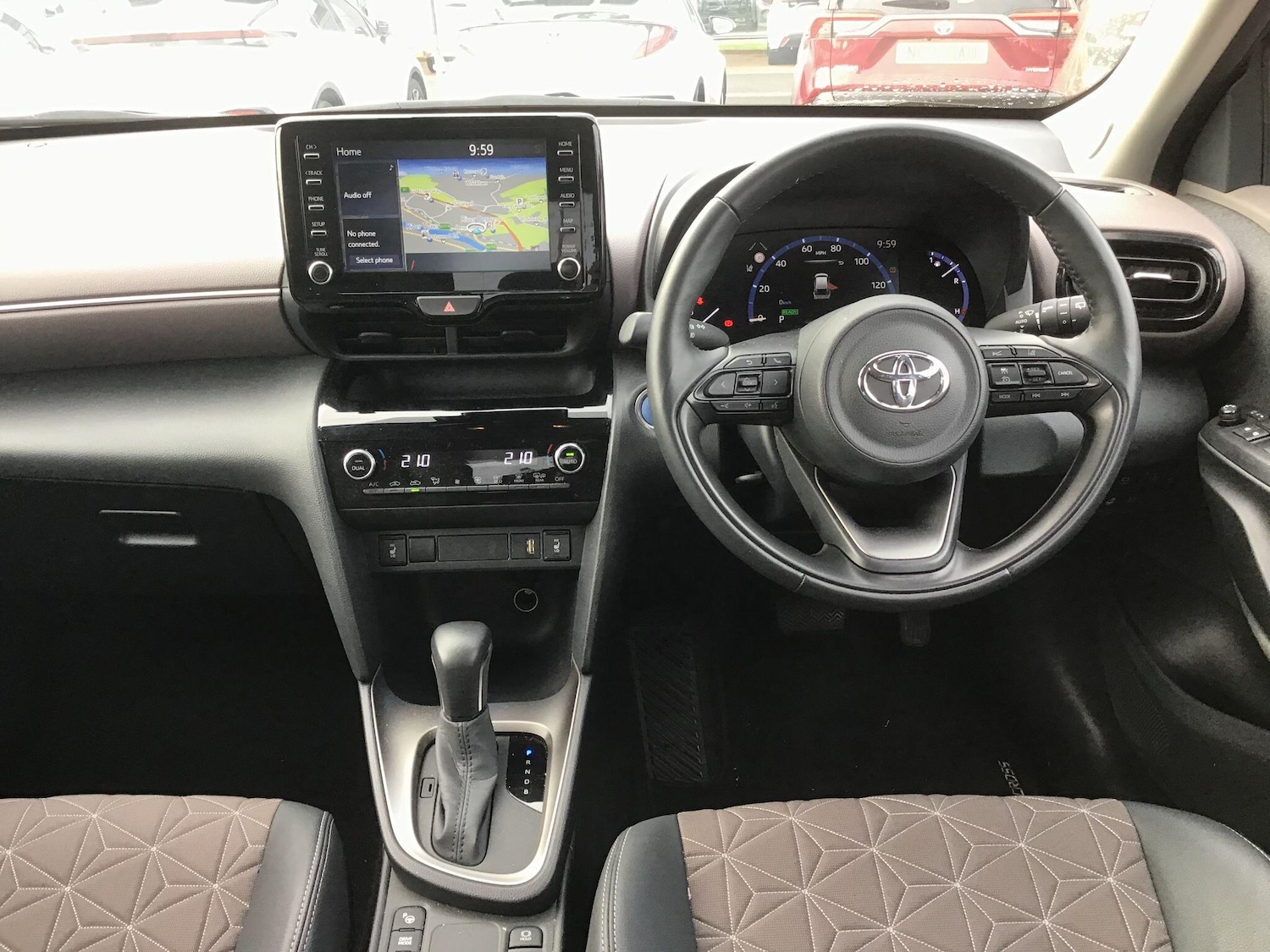 Used Toyota Yaris Cross 2022 for sale - 76137035: Photo 14