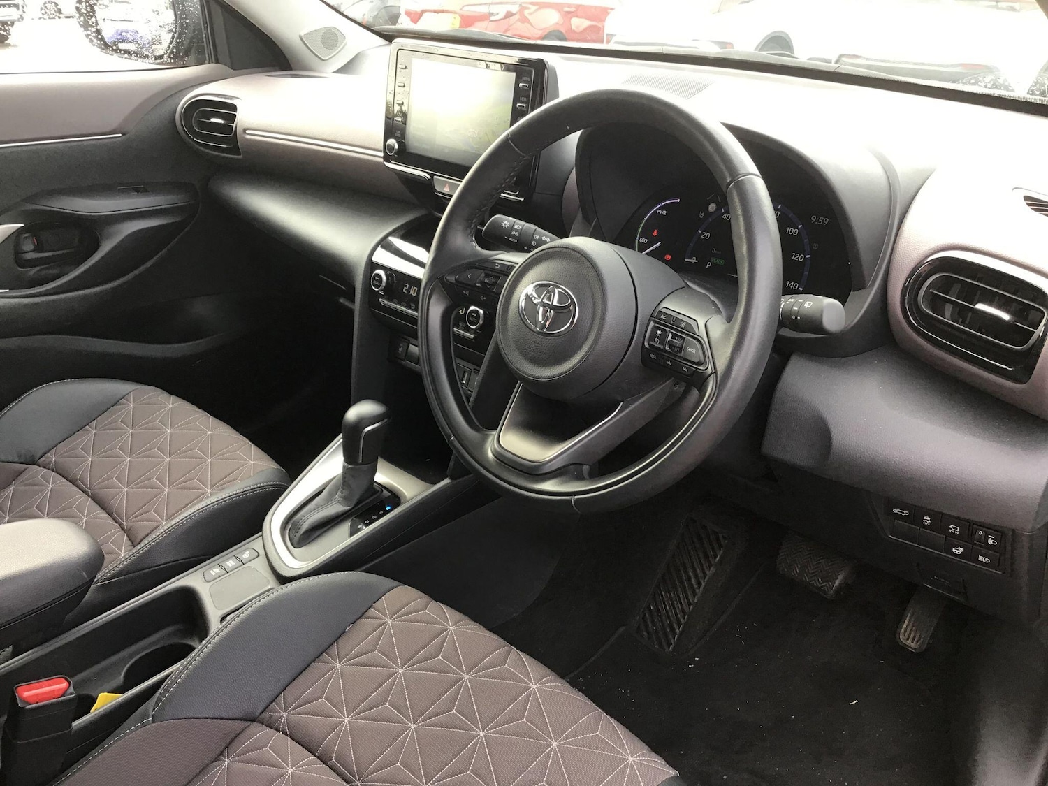 Used Toyota Yaris Cross 2022 for sale - 76137035: Photo 15