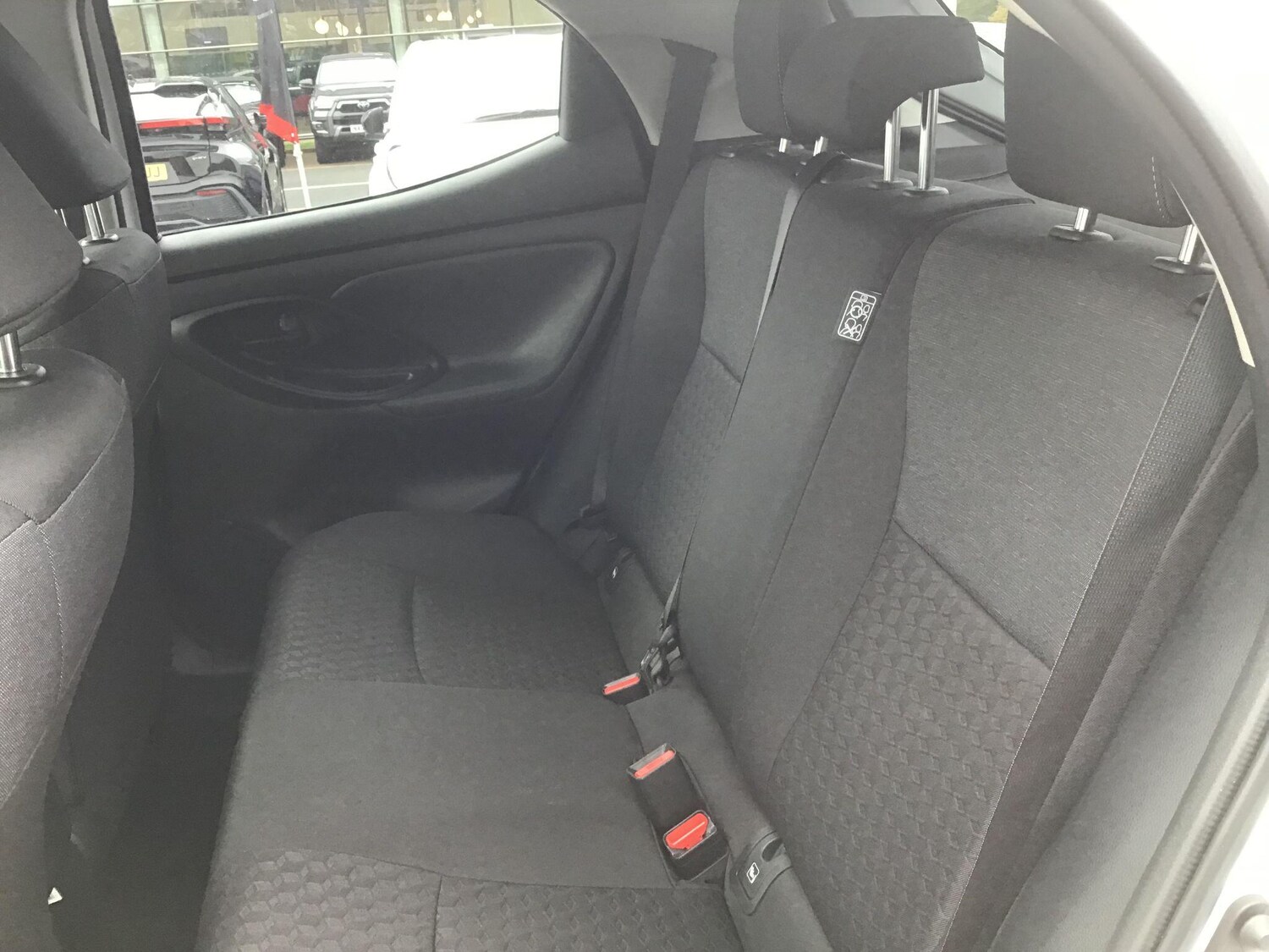 Used Toyota Yaris 2022 for sale - 76613304: Photo 20