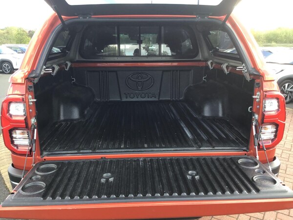 Used Toyota Hilux 2024 for sale - 76175231: Photo 10